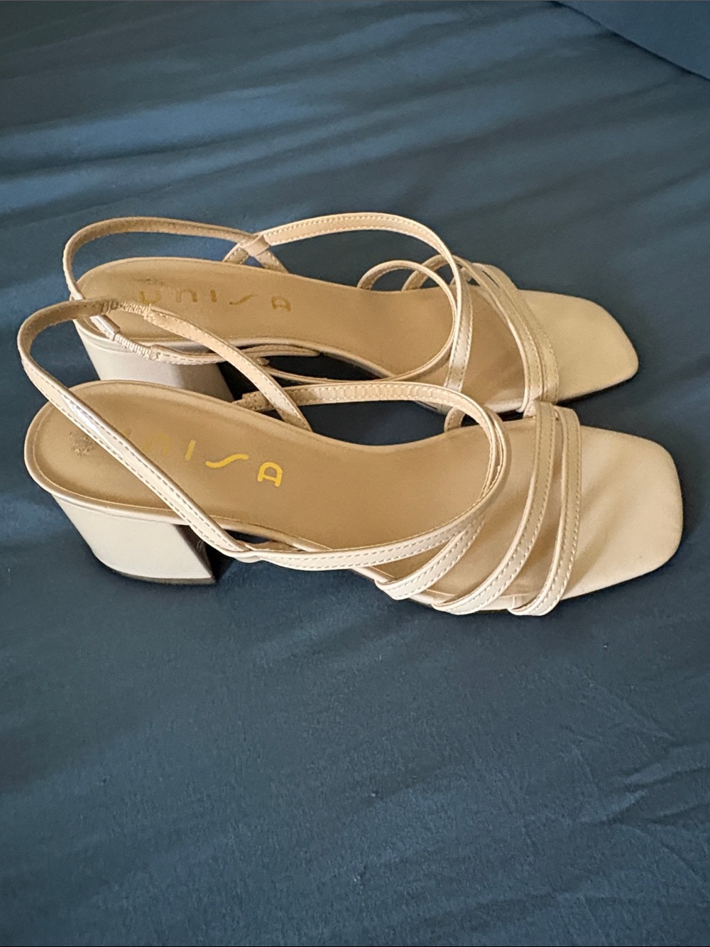 Unisa Sandals Sz 9 - Picture 2 of 4